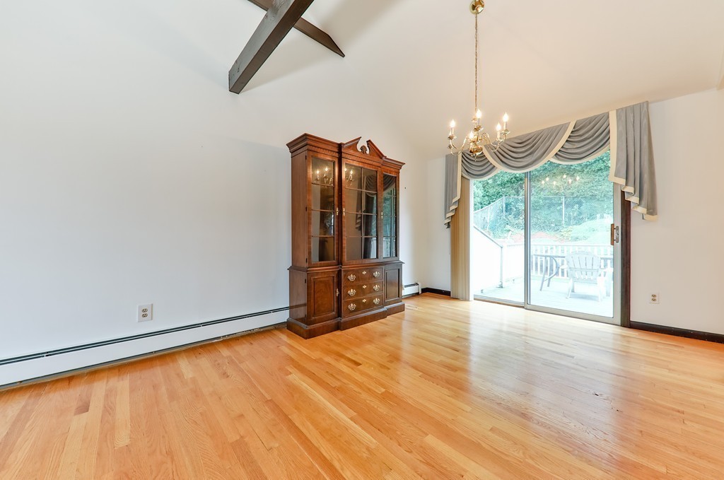 27 Gardiner Road Quincy, MA 02169 - Photo 4 of 16 Gallery Image 4