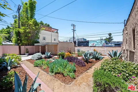 $1,650,000 | 637 North Detroit Street, Los Angeles, CA 90036