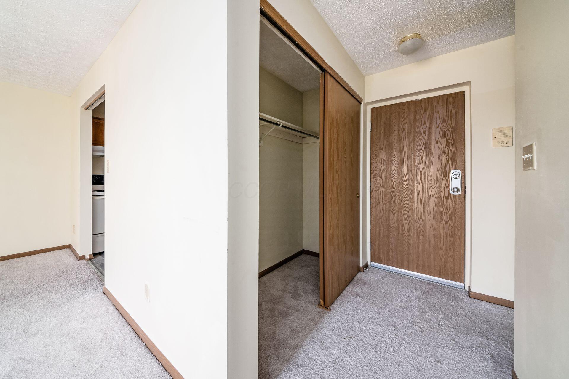 5885 Beechcroft Road, Unit 311 Columbus, OH 43229 - Photo 6 of 34 006_ Rd Columbus OH 43229 USA
