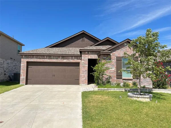 $2,000 | 2605 Warren Lane, Aubrey, TX 76227