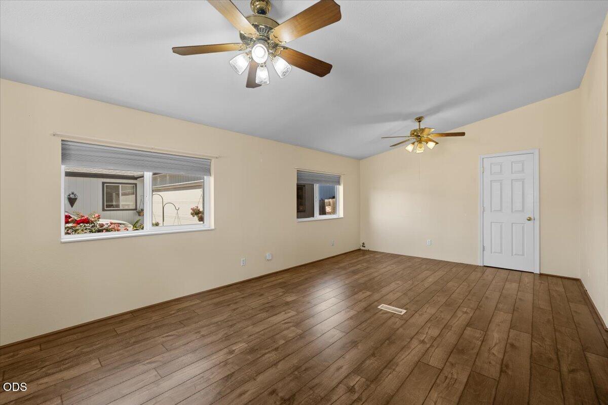 555 Freeman Road, Unit 234 Central Point, OR 97502 - Photo 8 of 24