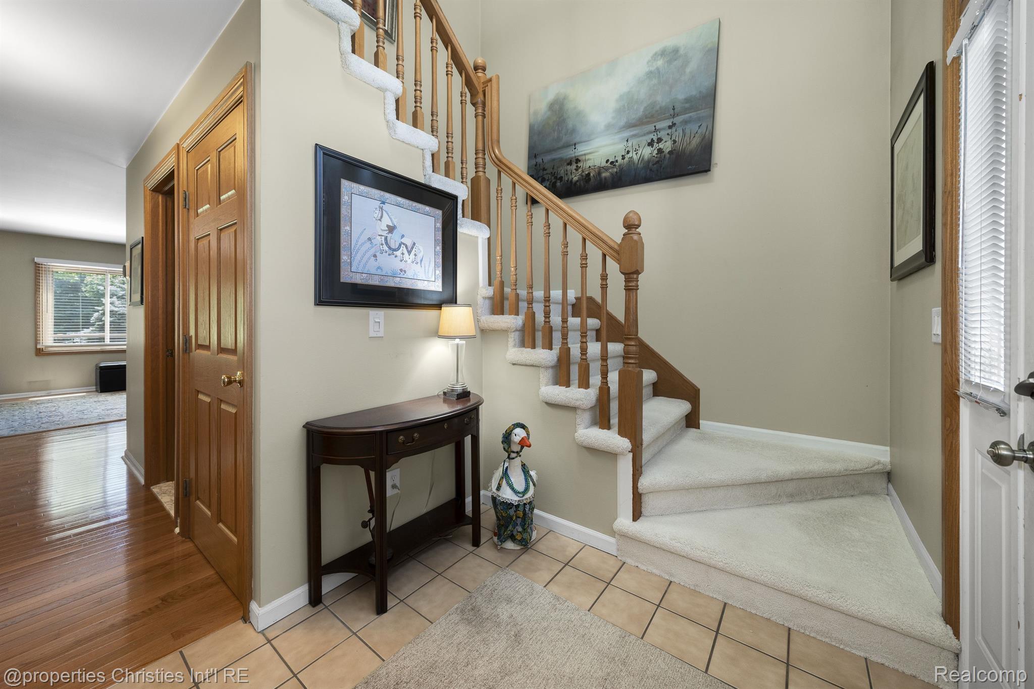 2163 Rochelle Park Drive Rochester, MI 48309 - Photo 6 of 35 Foyer and stairs to second floor
