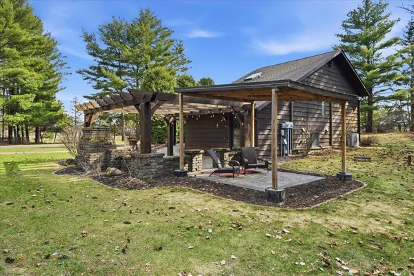 $389,900 | 2124 12 1/4 Avenue, Cameron, WI 54822