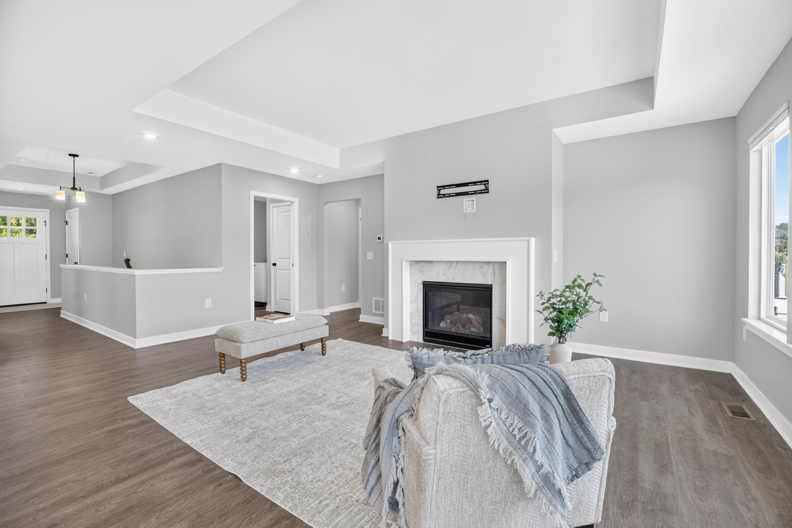 3848 Wetherington Pointe Kalamazoo, MI 49009 - Photo 2 of 36 Large open living room
