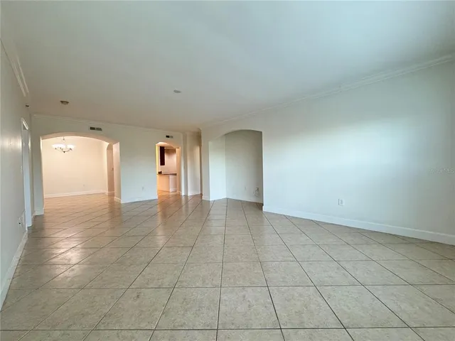 $2,100 | 808 3rd Avenue West, Unit 301, Bradenton, FL 34205