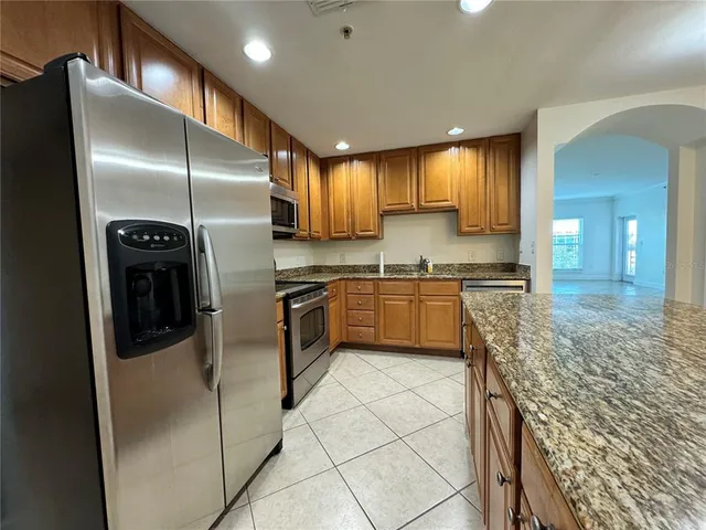 $2,100 | 808 3rd Avenue West, Unit 301, Bradenton, FL 34205