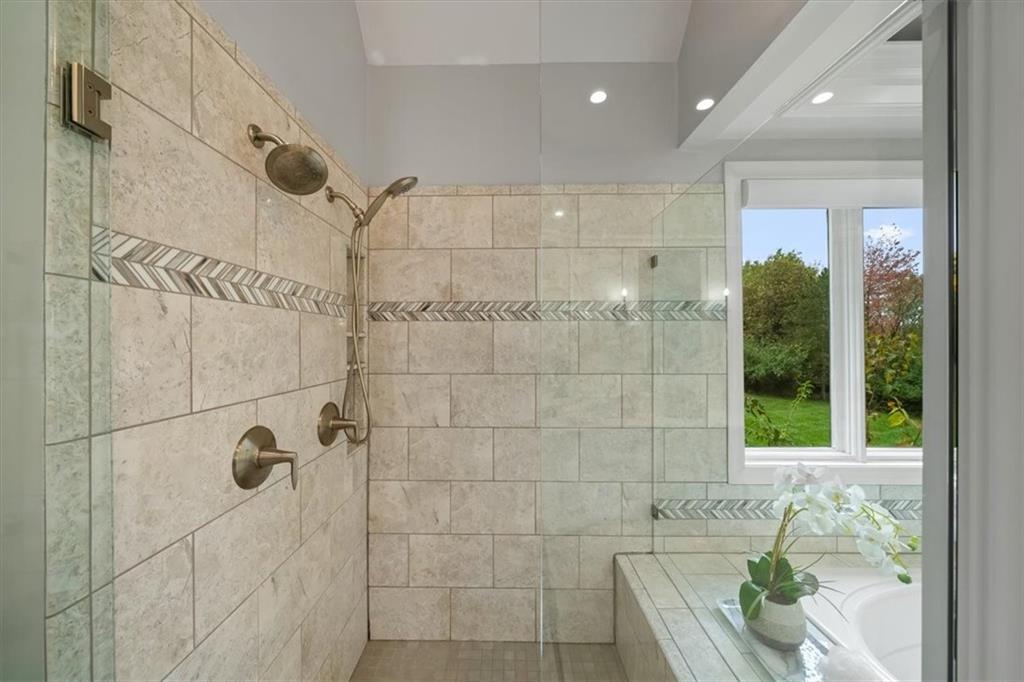 3124 Southwest Pergola View Lee's Summit, MO 64081 - Photo 29 of 61