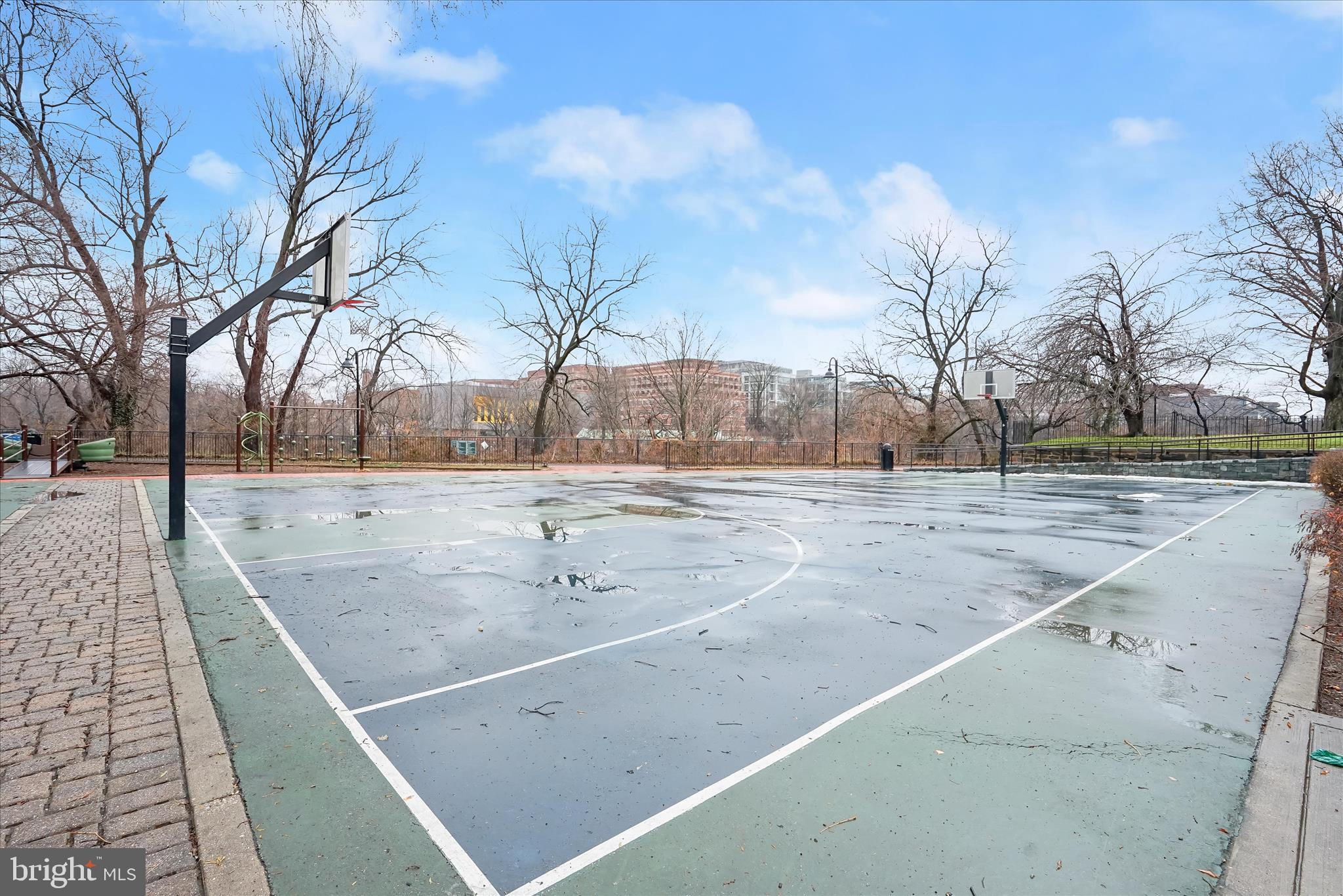 2605 O Street Northwest, Unit 3 Washington, DC 20007 - Photo 15 of 20 35-neighborhood001