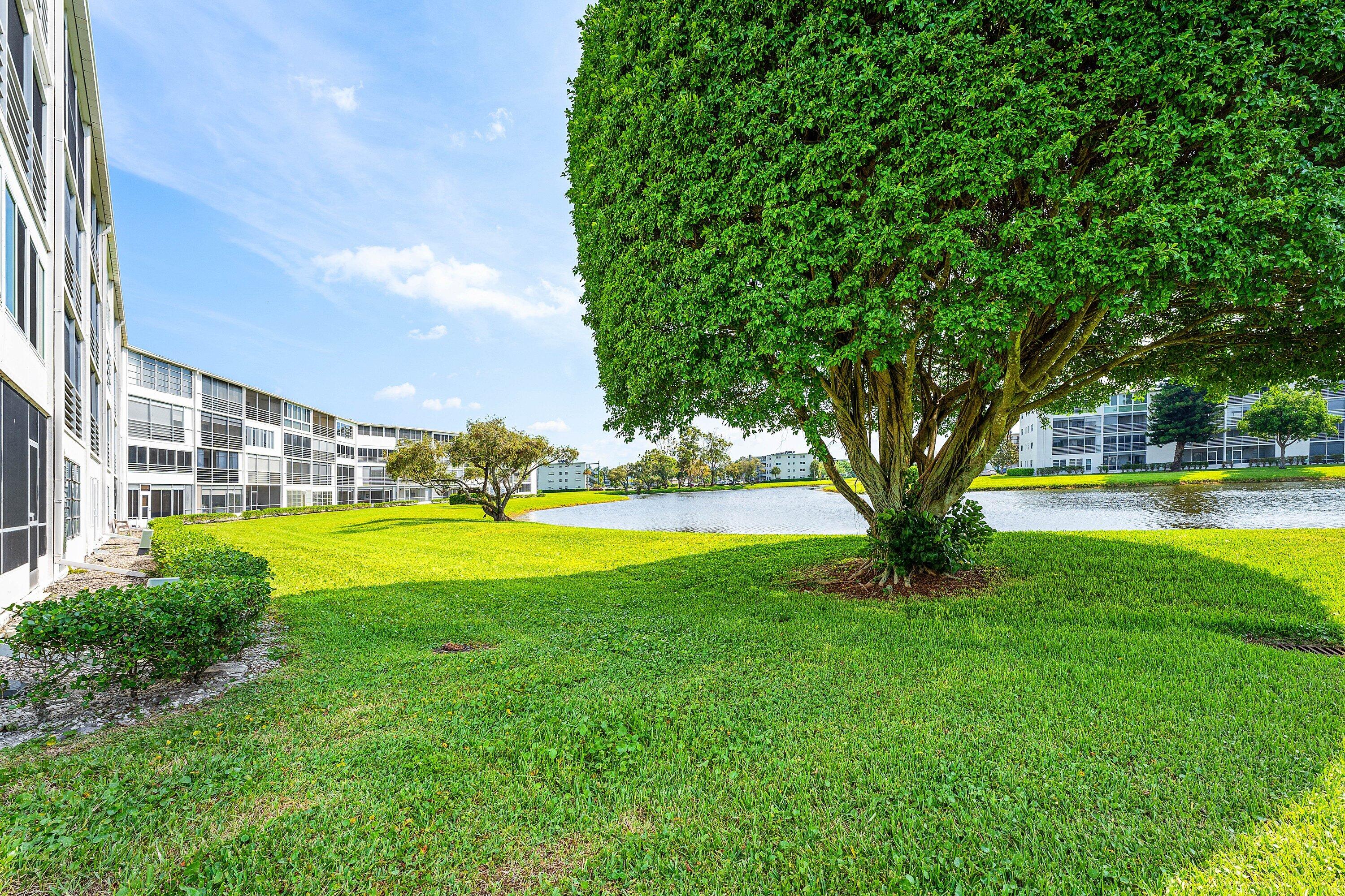 1019 Guildford East Boca Raton, FL 33434 - Photo 36 of 38 035-1019GuildfordEast-BocaRaton-FL-33434