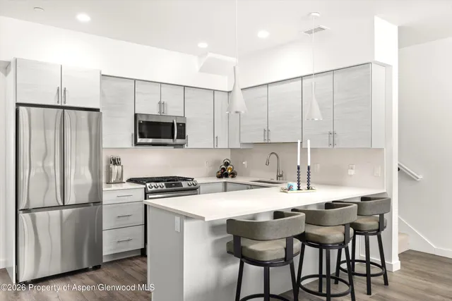 $1,158,500 | 303 Thunderbird, New Castle, CO 81647