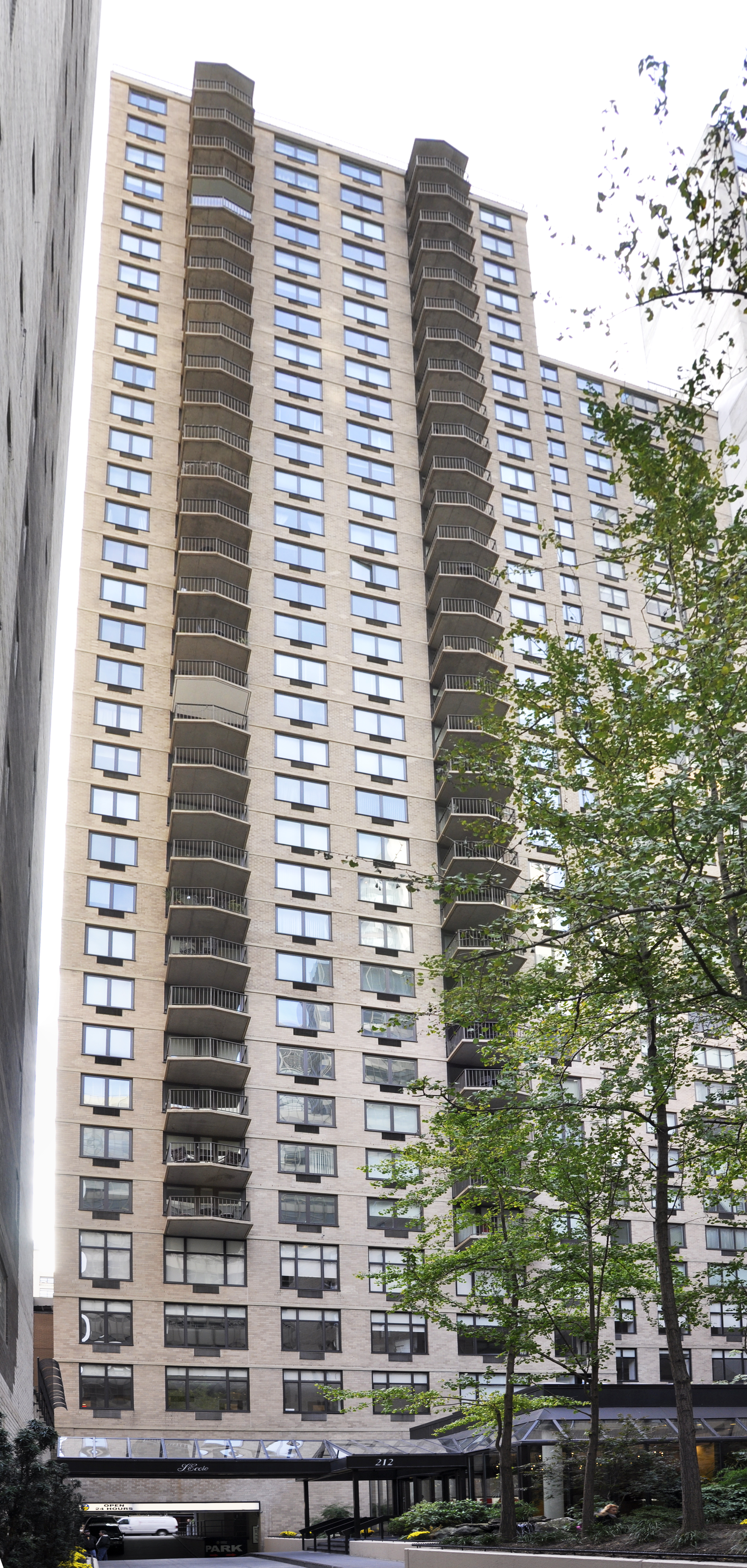 212 East 47th Street, Unit 25D Manhattan, NY 10017 - Photo 5 of 11