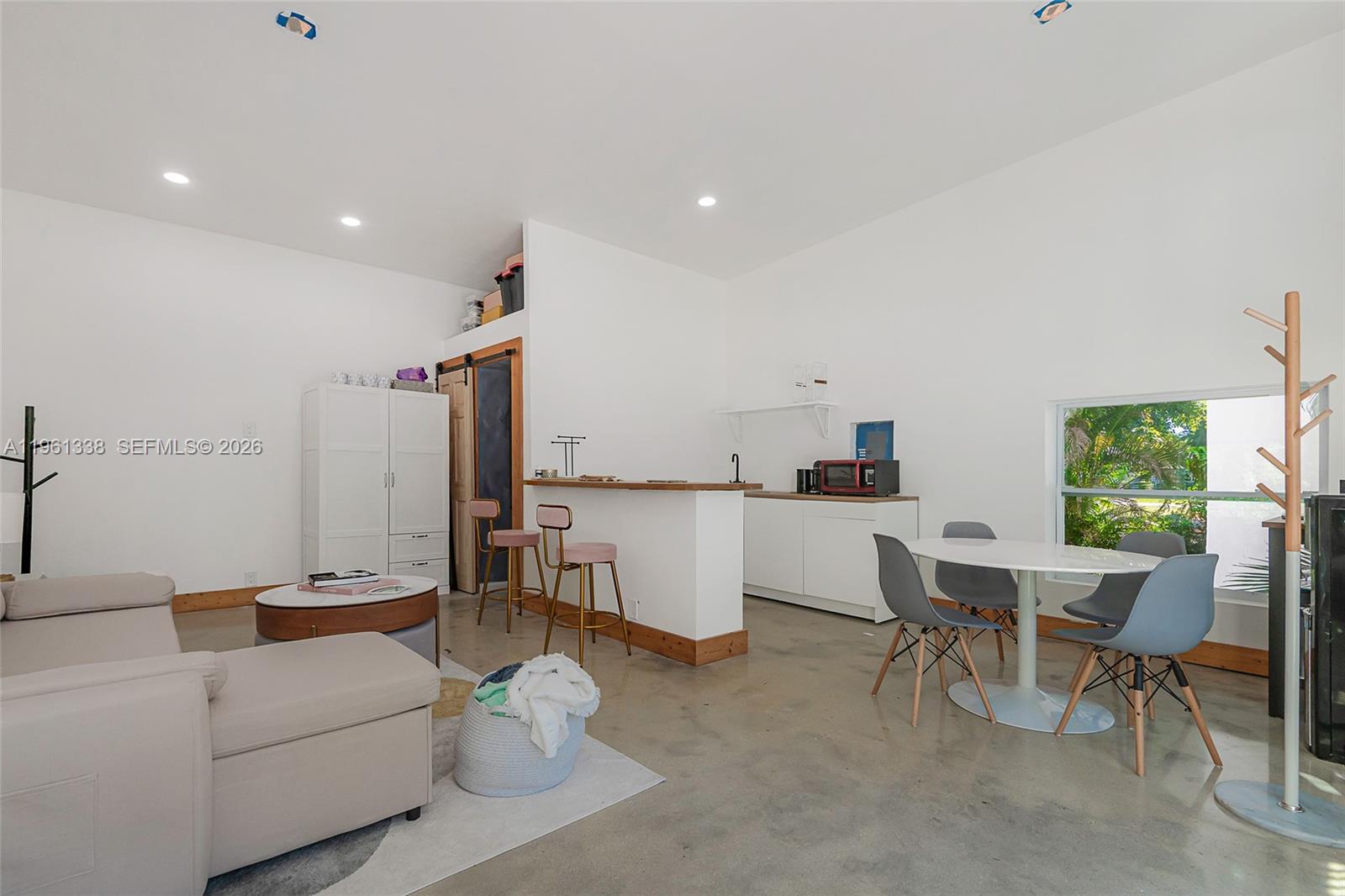 4121 Southwest 3rd Street Plantation, FL 33317 - Photo 16 of 45