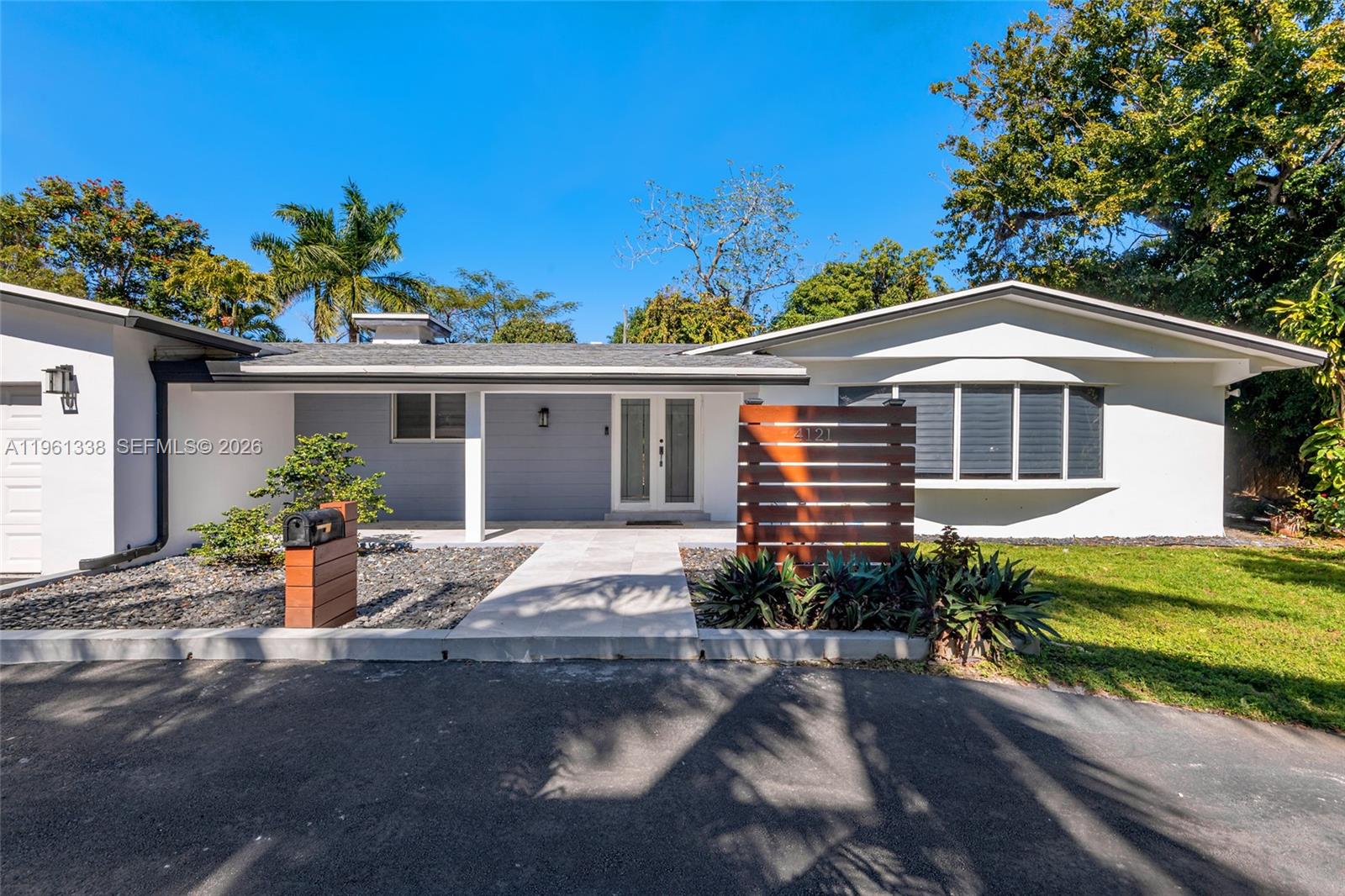 4121 Southwest 3rd Street Plantation, FL 33317 - Photo 2 of 45