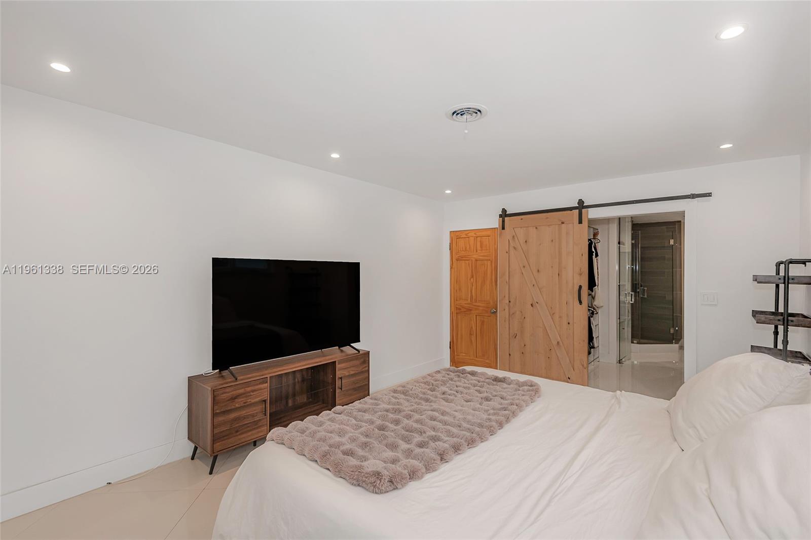 4121 Southwest 3rd Street Plantation, FL 33317 - Photo 26 of 45