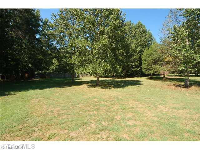 7505 Bartonshire Court Oak Ridge, NC 27310 - Photo 15 of 16 Yard/Garden.