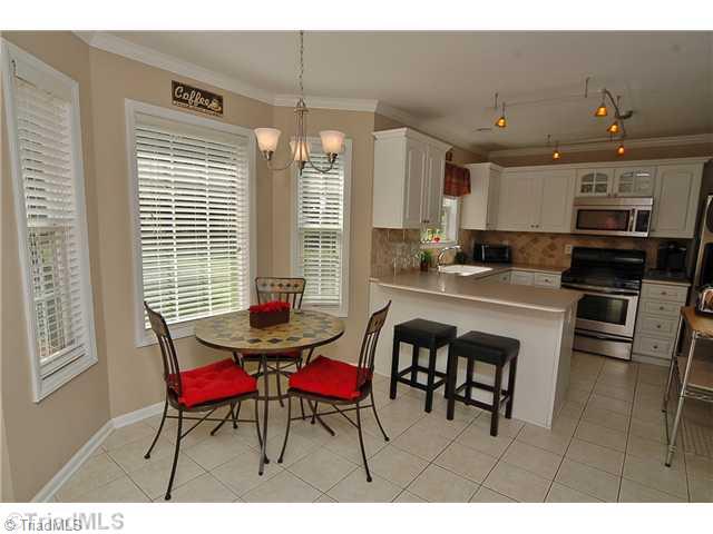 7505 Bartonshire Court Oak Ridge, NC 27310 - Photo 5 of 16 Kitchen.