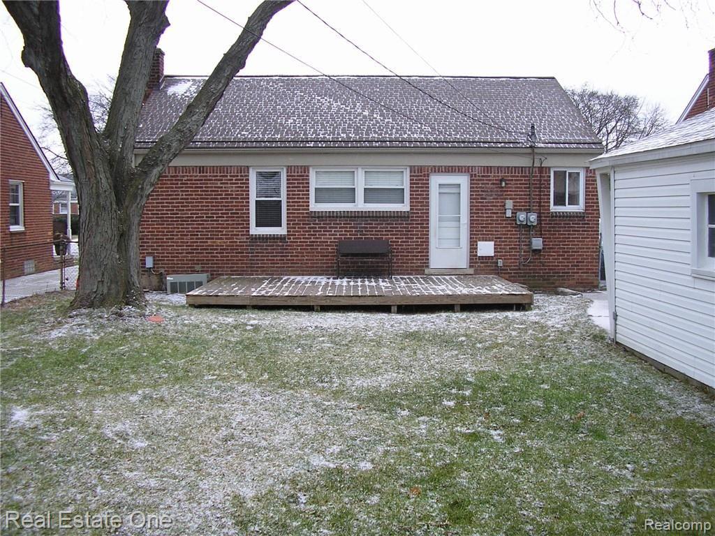 216 Normandy Road Royal Oak, MI 48073 - Photo 17 of 17 Backyard House .JPG
