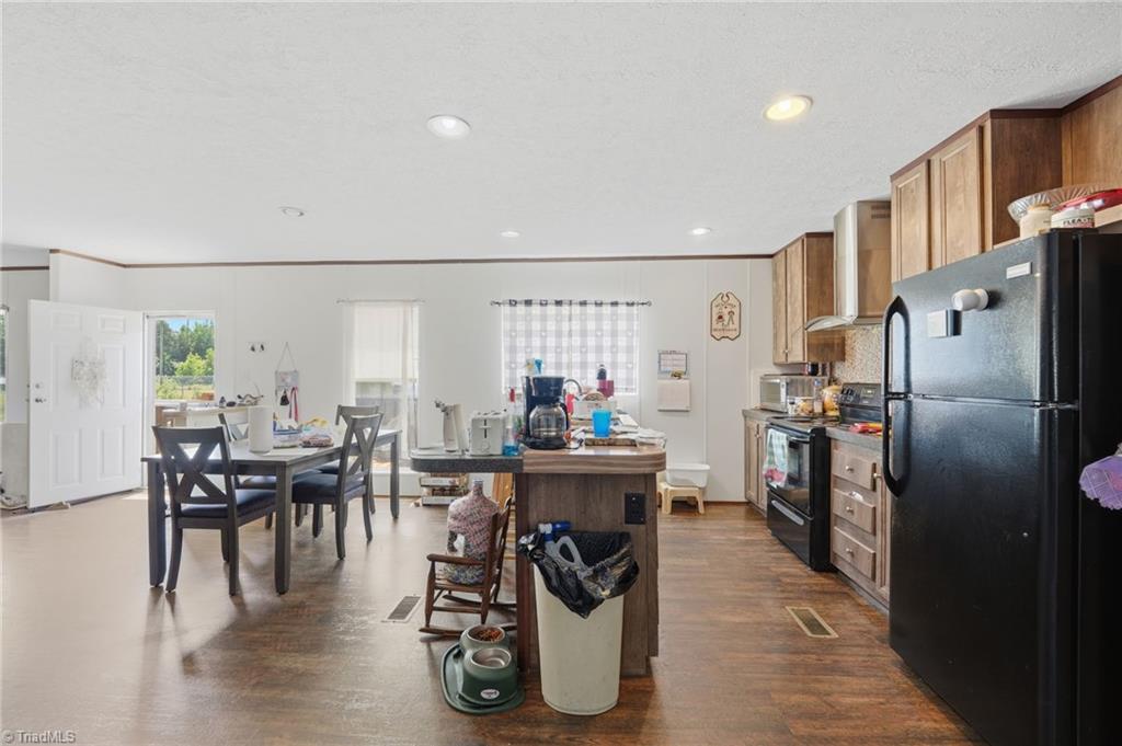 114 Hughes Ridge Road Burlington, NC 27217 - Photo 8 of 31