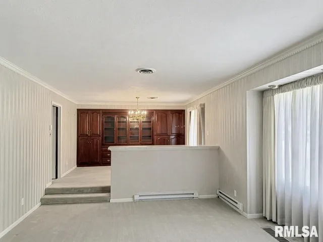 $289,900 | 508 East Forest Drive, Herrin, IL 62948