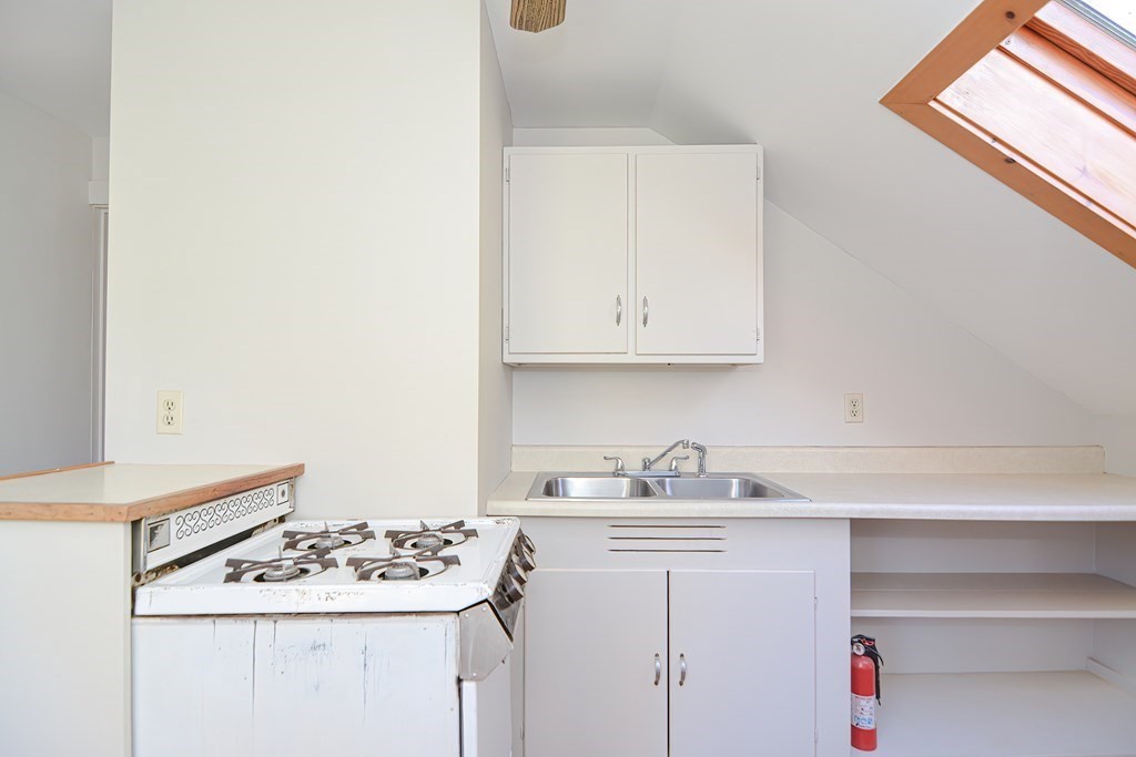 476 Old County Road Westport, MA 02790 - Photo 25 of 39 Gallery Image 25