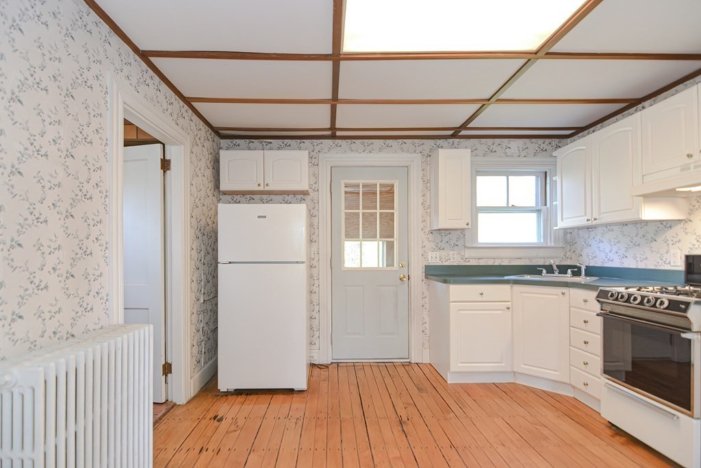 476 Old County Road Westport, MA 02790 - Photo 8 of 39 Gallery Image 8