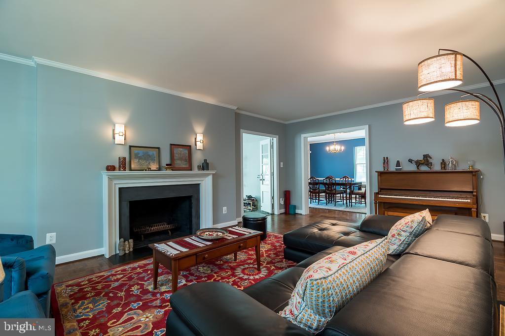 5001 Glenbrook Road Northwest Washington, DC 20016 - Photo 11 of 59