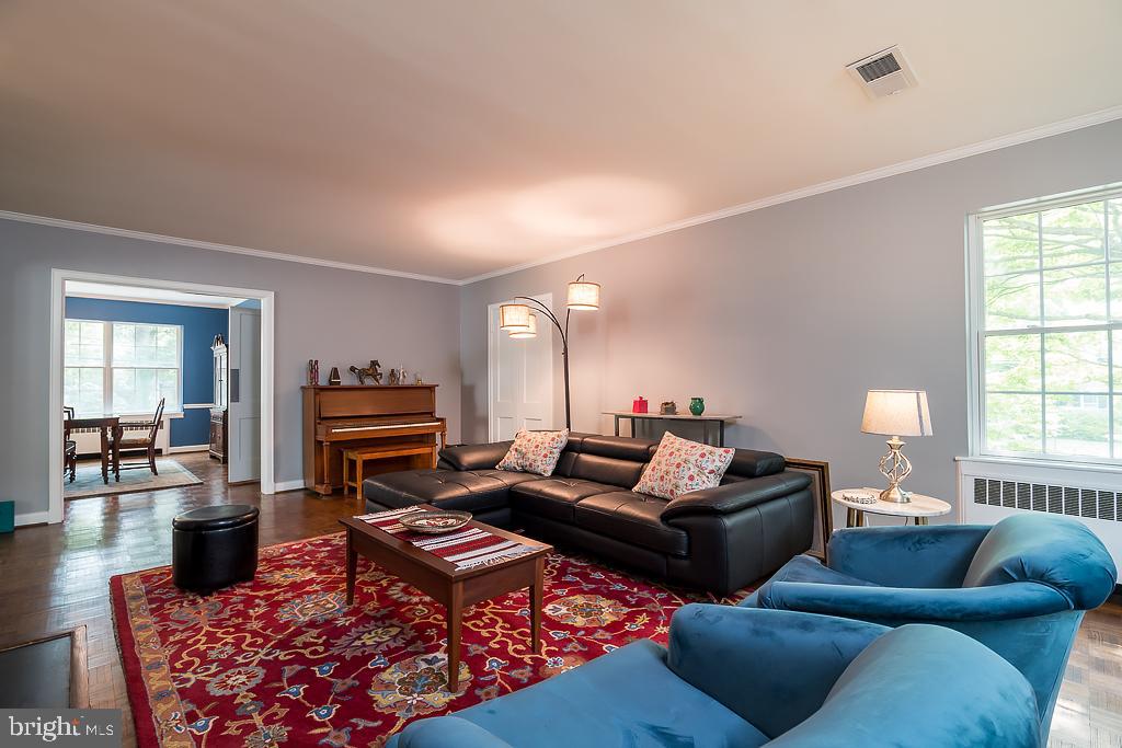 5001 Glenbrook Road Northwest Washington, DC 20016 - Photo 12 of 59