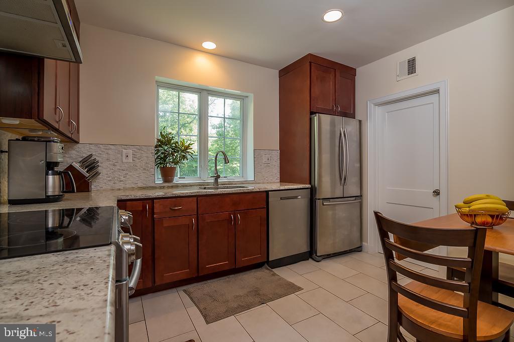 5001 Glenbrook Road Northwest Washington, DC 20016 - Photo 21 of 59