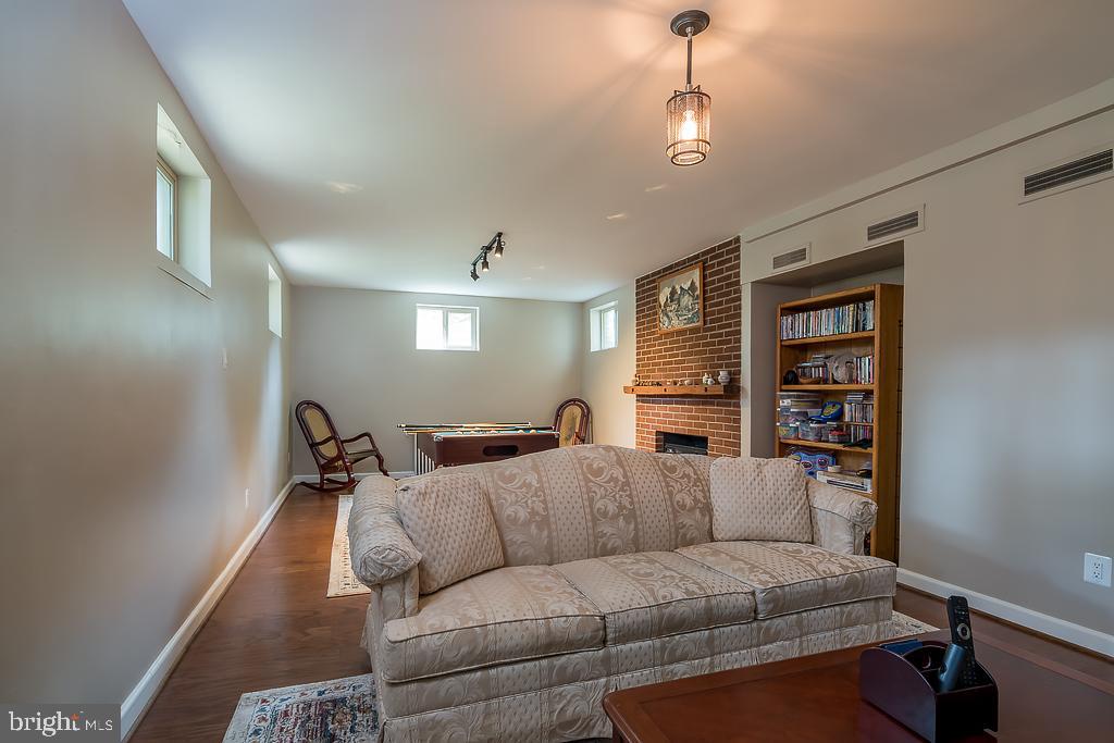 5001 Glenbrook Road Northwest Washington, DC 20016 - Photo 37 of 59