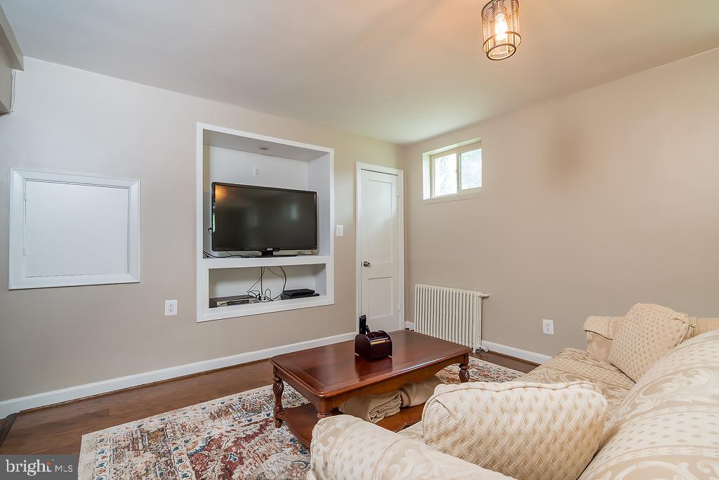 5001 Glenbrook Road Northwest Washington, DC 20016 - Photo 38 of 59