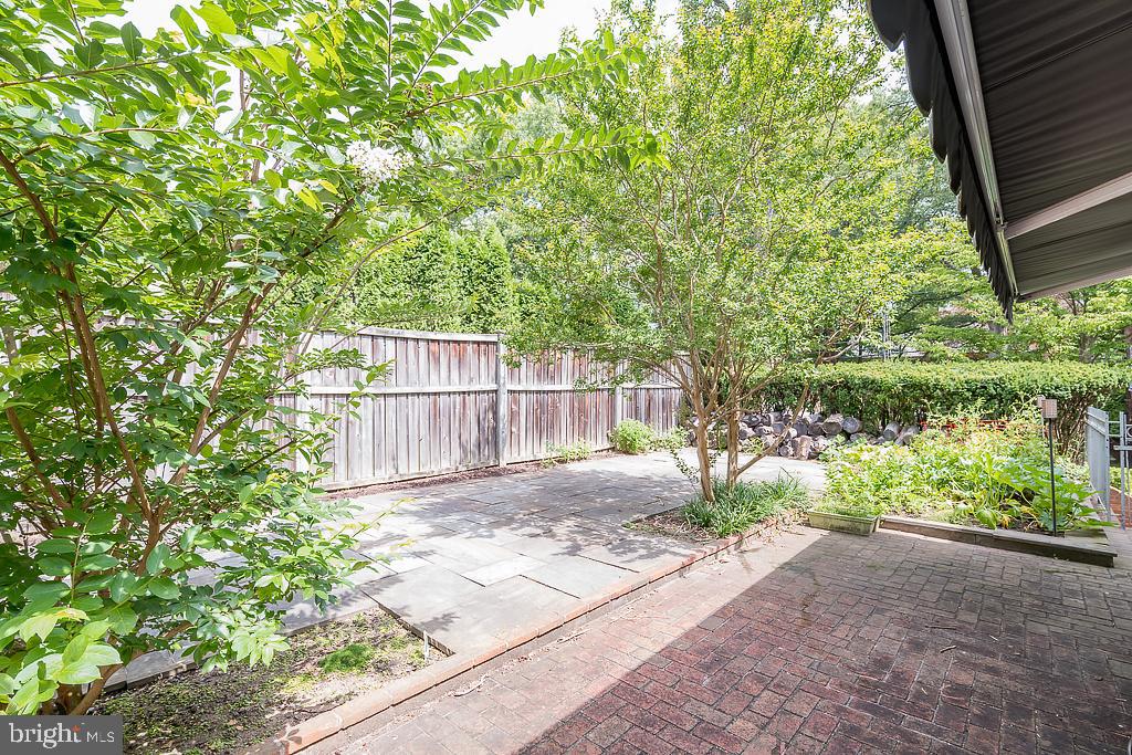 5001 Glenbrook Road Northwest Washington, DC 20016 - Photo 55 of 59