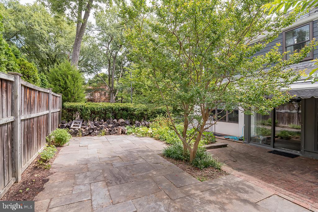 5001 Glenbrook Road Northwest Washington, DC 20016 - Photo 56 of 59