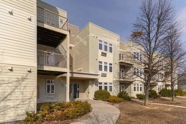$185,900 | 8206 Starr Grass Drive, Unit 106, Madison, WI 53719