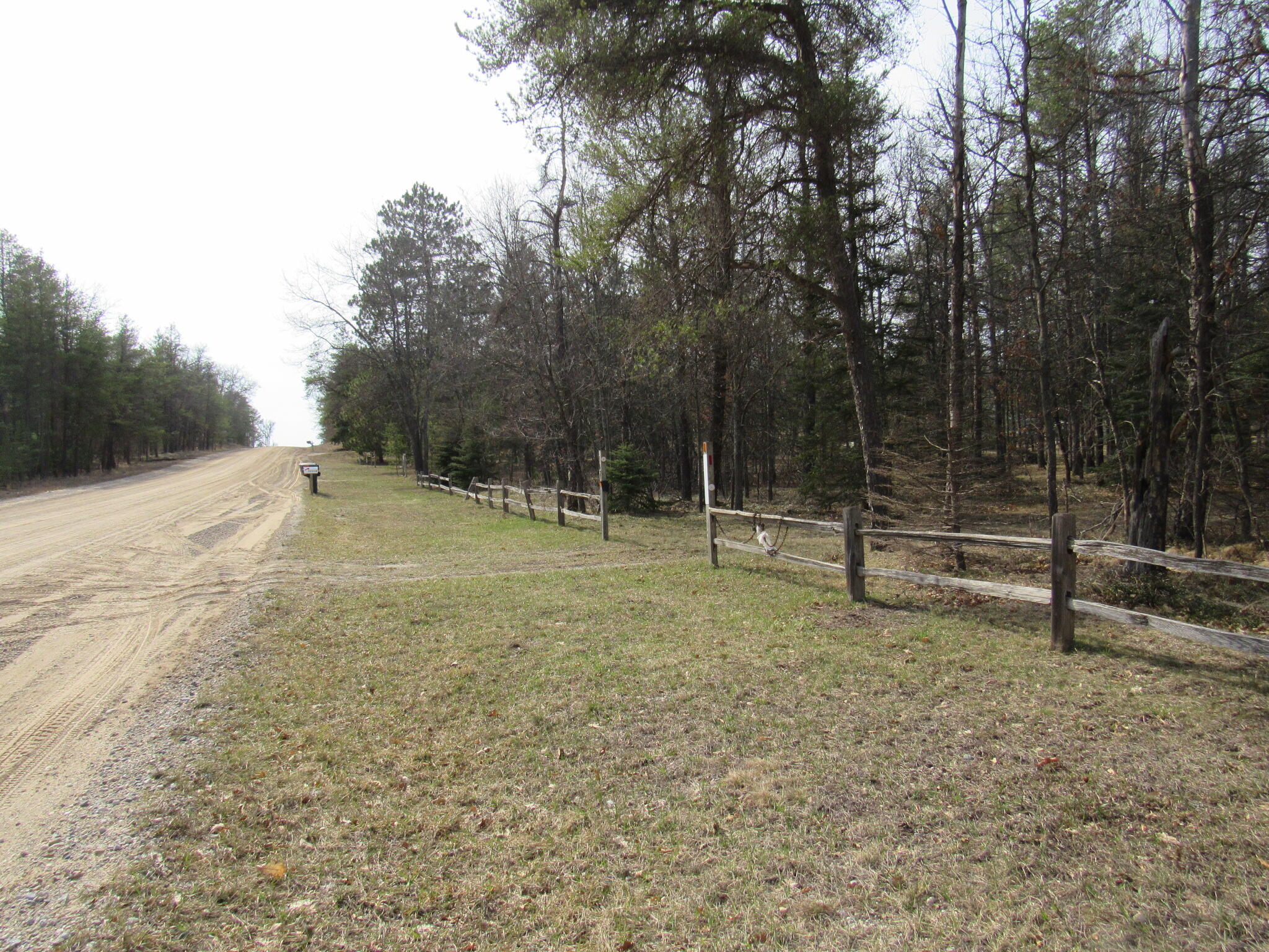 147 East Pioneer Road Roscommon, MI 48653 - Photo 3 of 33 Gallery Image 3