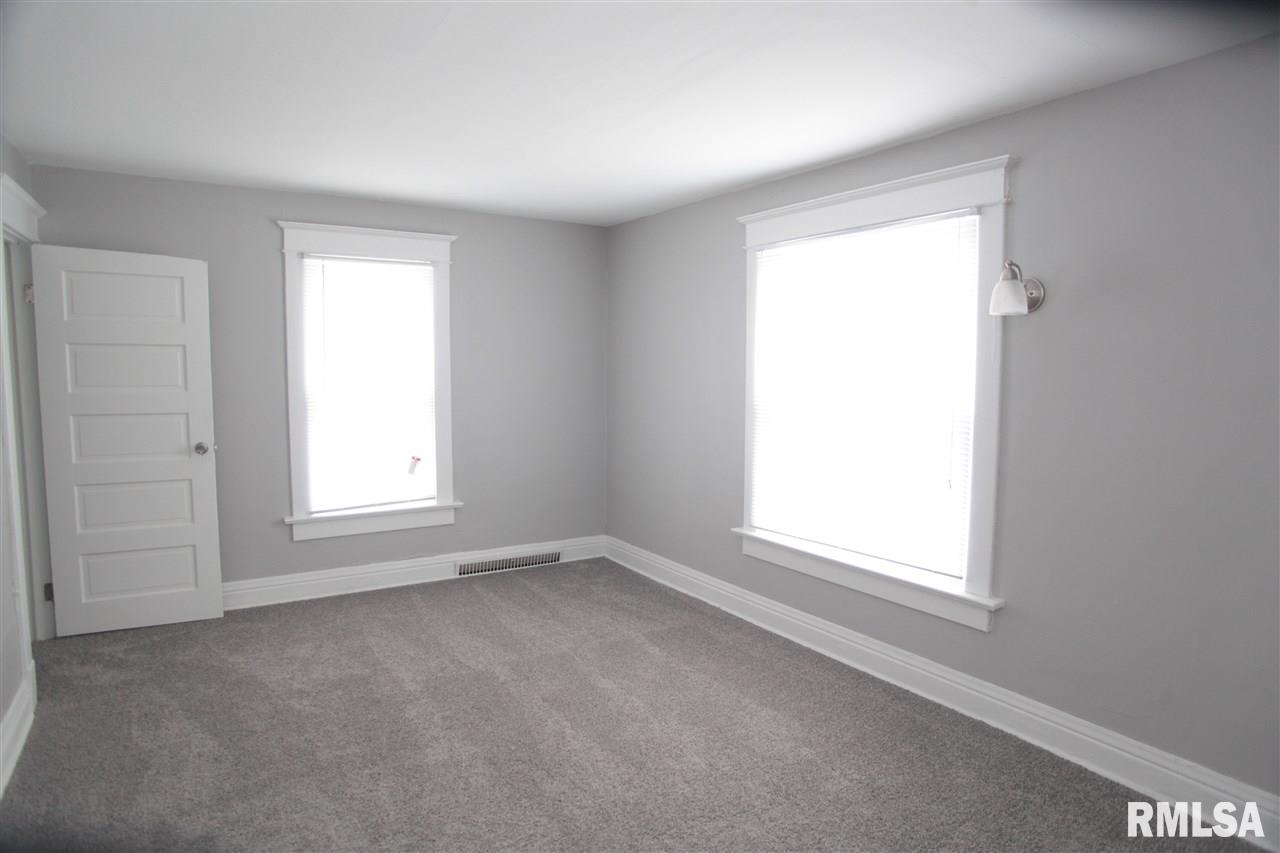 1409 Ripley Street Davenport, IA 52803 - Photo 9 of 14 Gallery Image 9