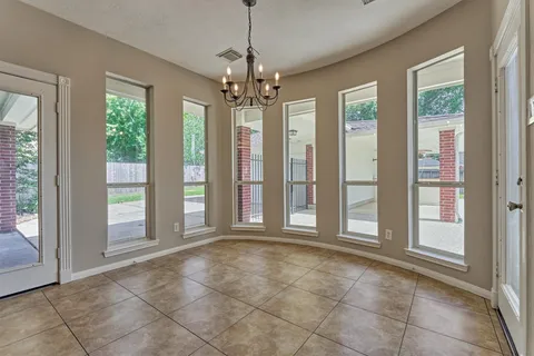 $625,000 | 6610 Glenhill Drive, Spring, TX 77389