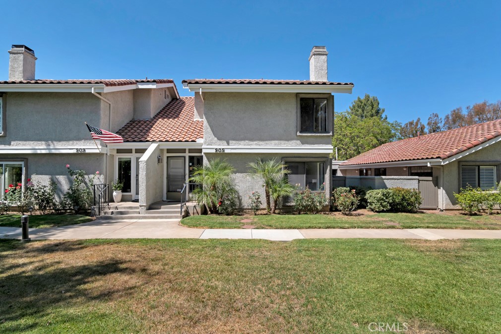 905 Thistlegate Road Oak Park, CA 91377 - Photo 33 of 34