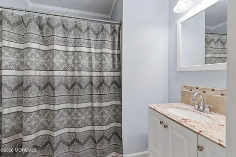 $530,000 | 40 Lexington Circle, Matawan, NJ 07747