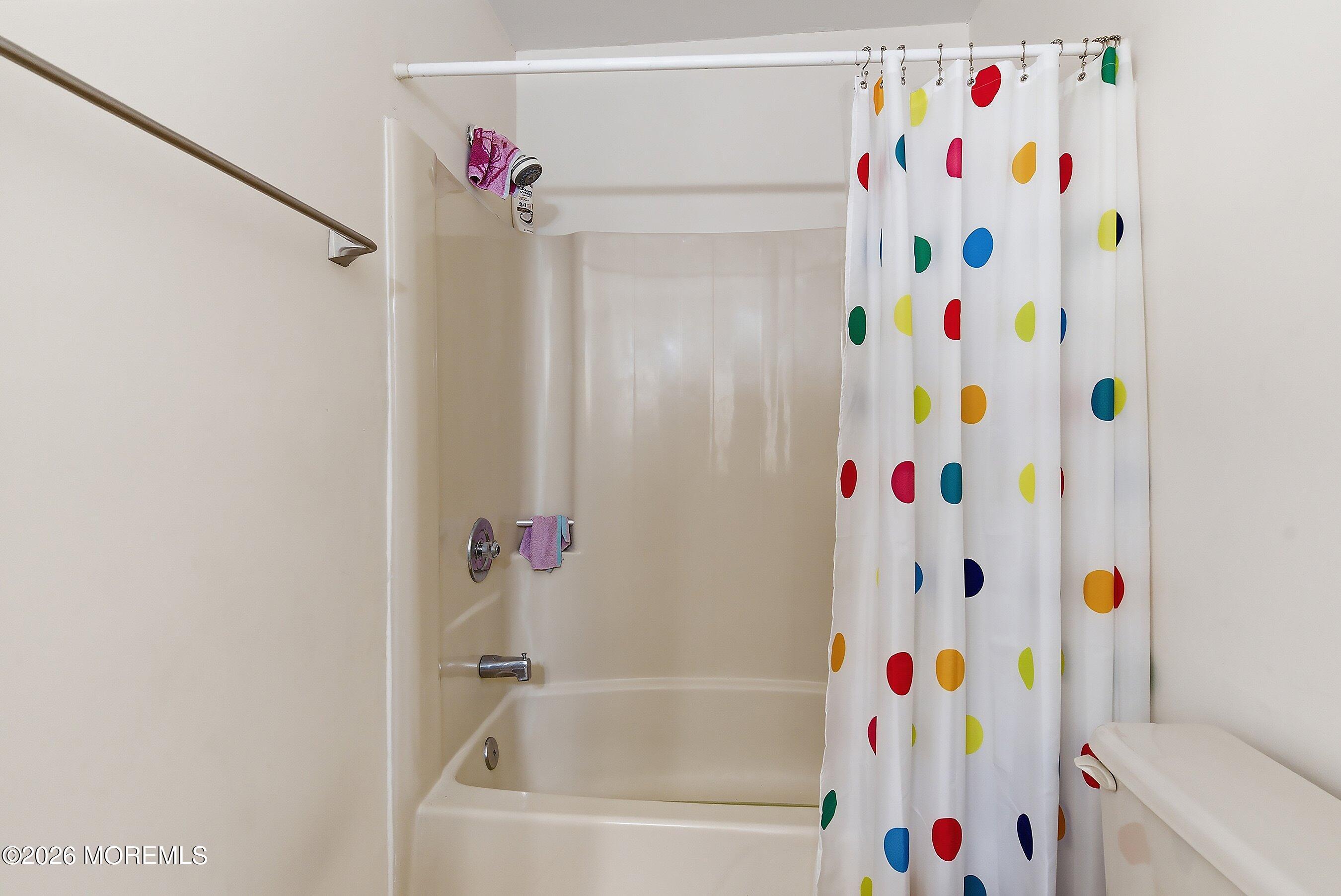 40 Lexington Circle Matawan, NJ 07747 - Photo 24 of 27 37-Bath 2C