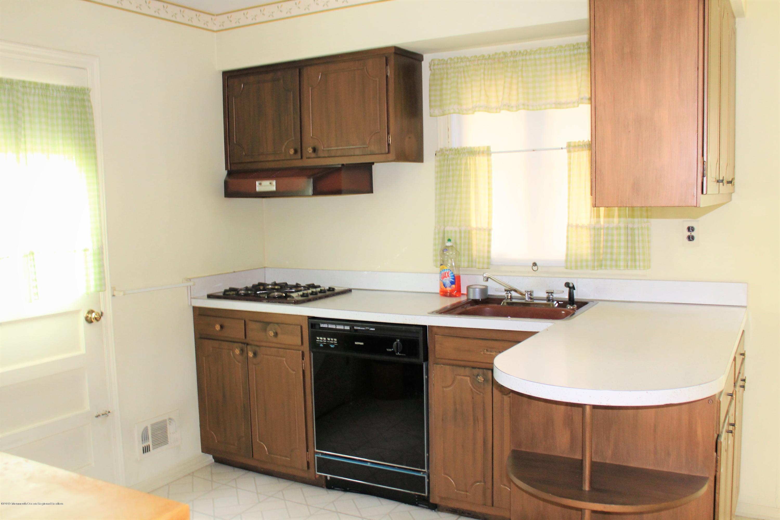 753 Colts Neck Road Freehold, NJ 07728 - Photo 3 of 24 kitchen