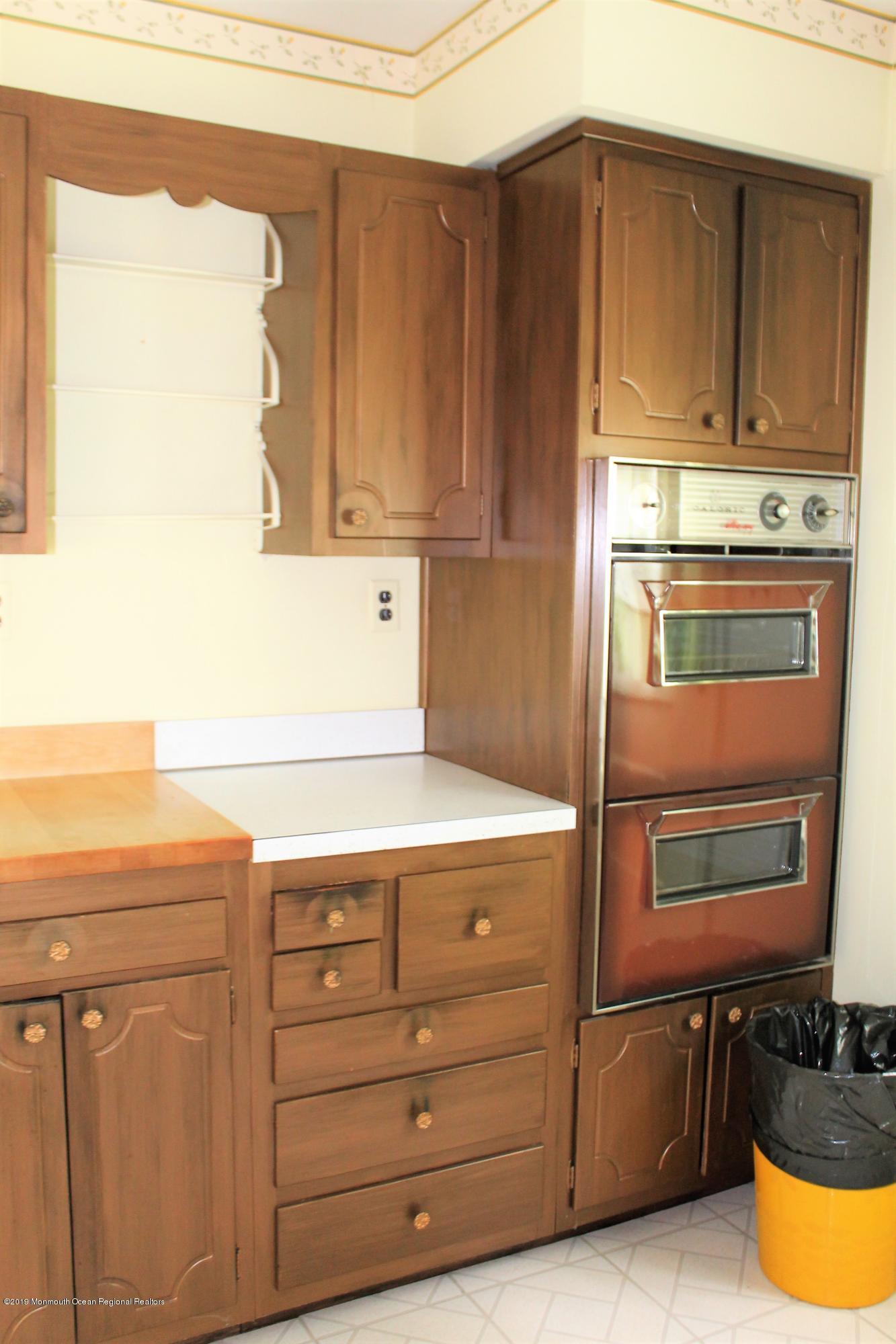 753 Colts Neck Road Freehold, NJ 07728 - Photo 6 of 24 kitchen appliances