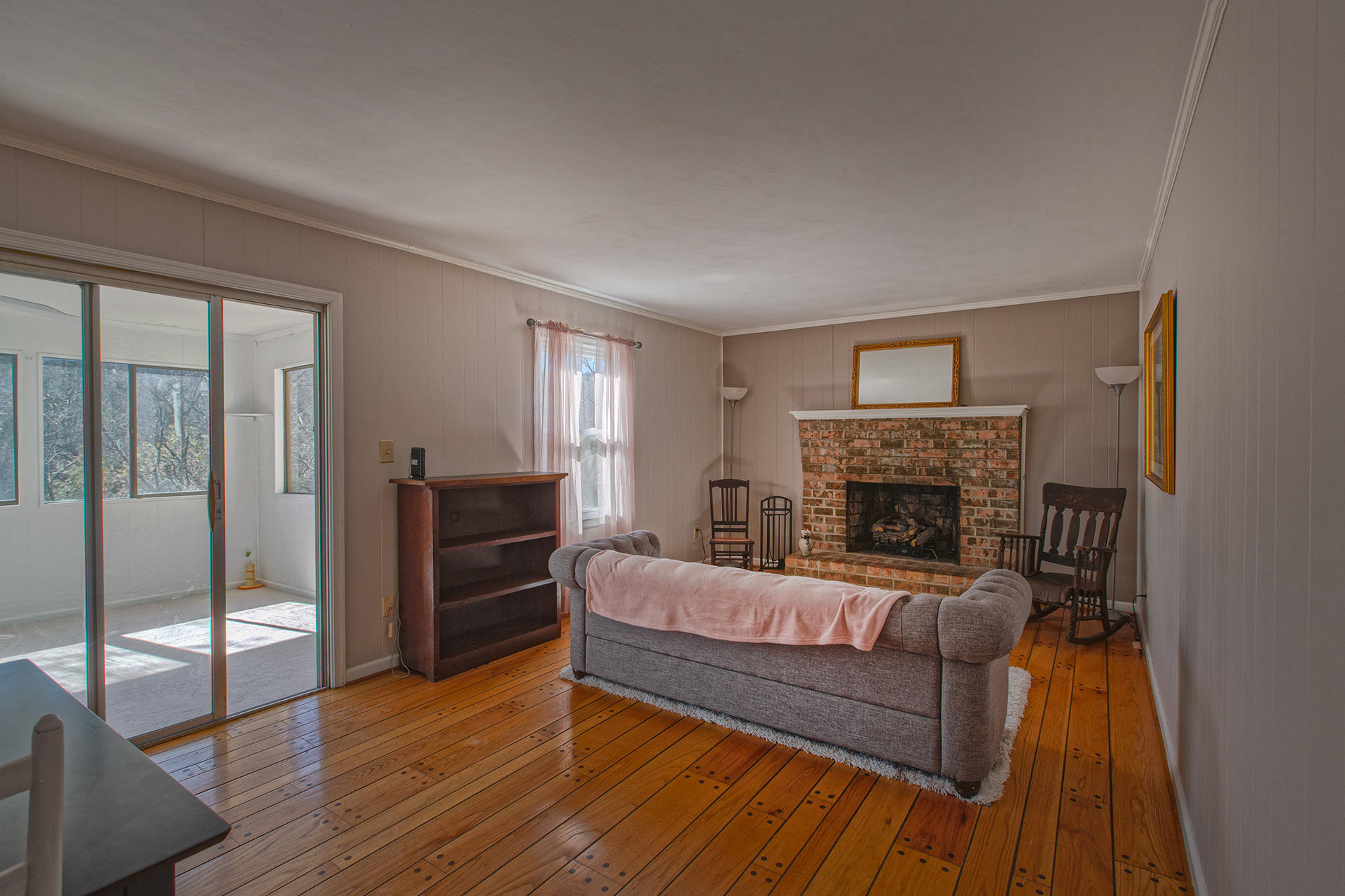 7019 Crown Road Roanoke, VA 24018 - Photo 11 of 42 Family Room