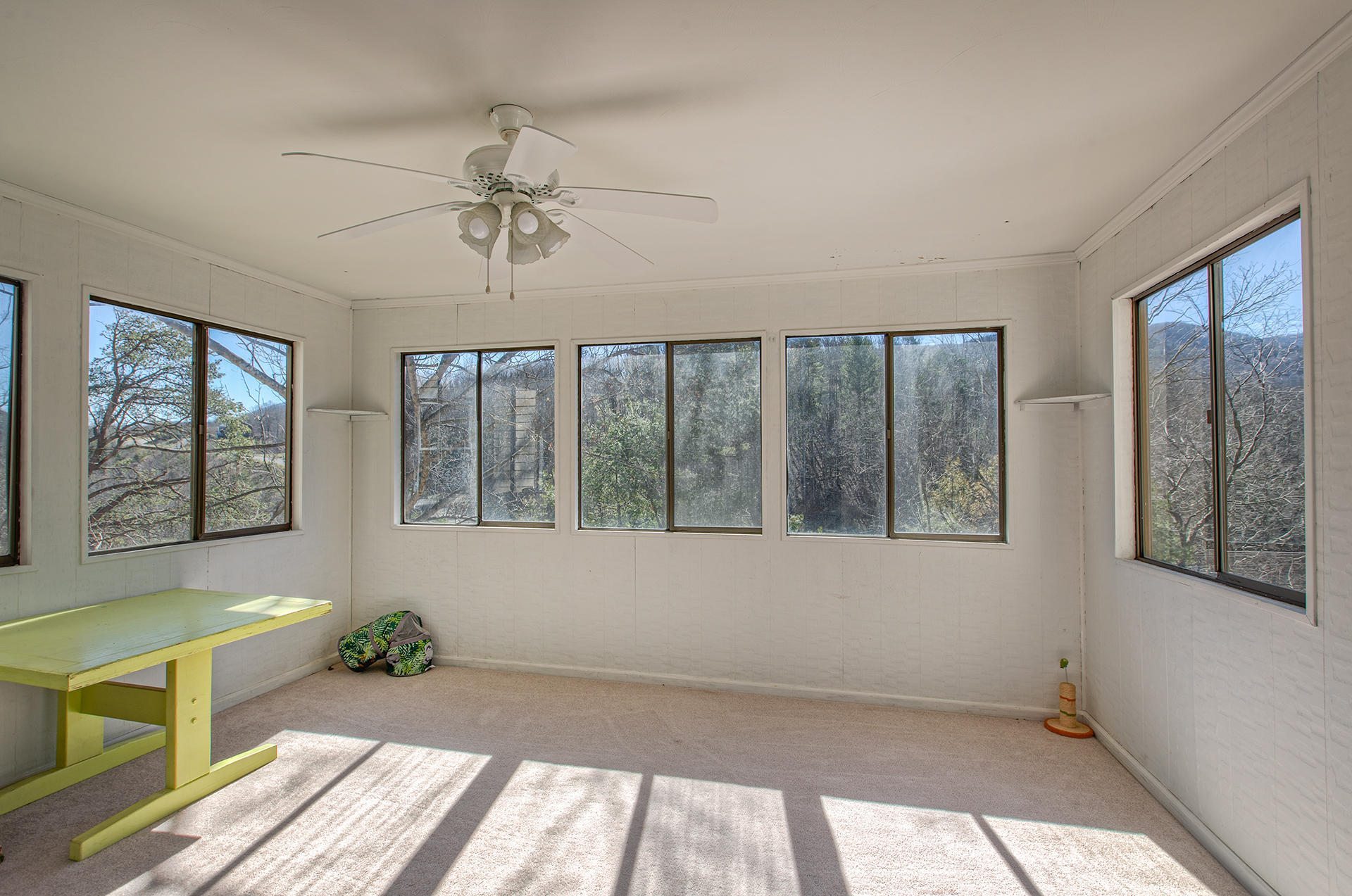 7019 Crown Road Roanoke, VA 24018 - Photo 14 of 42 Sunroom