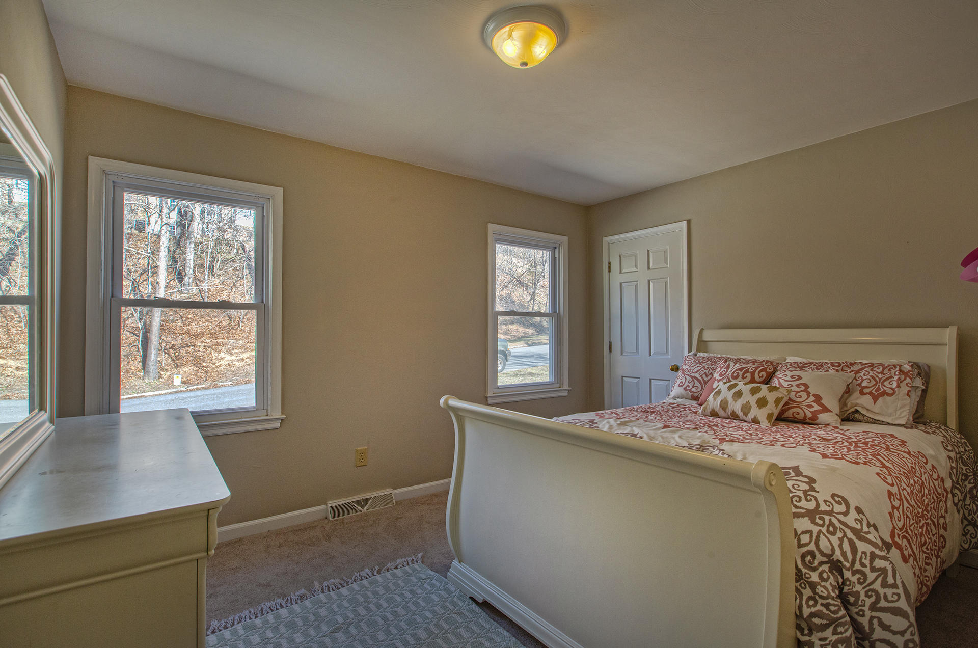 7019 Crown Road Roanoke, VA 24018 - Photo 22 of 42 Bedroom 3