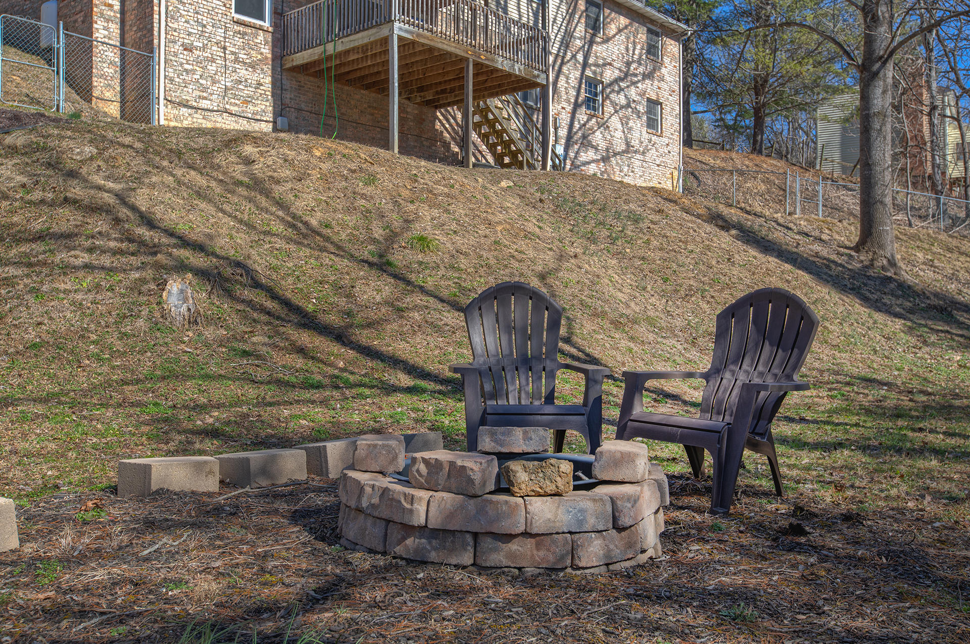 7019 Crown Road Roanoke, VA 24018 - Photo 38 of 42 Yard view