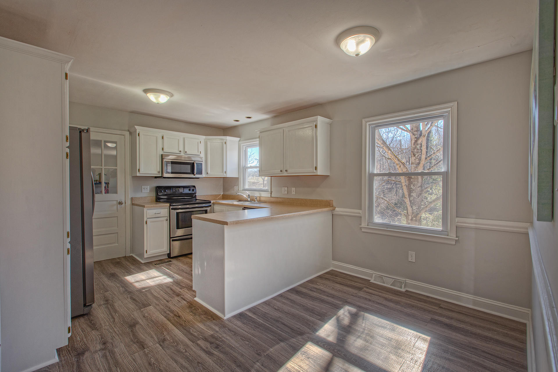 7019 Crown Road Roanoke, VA 24018 - Photo 7 of 42 Updated Kitchen
