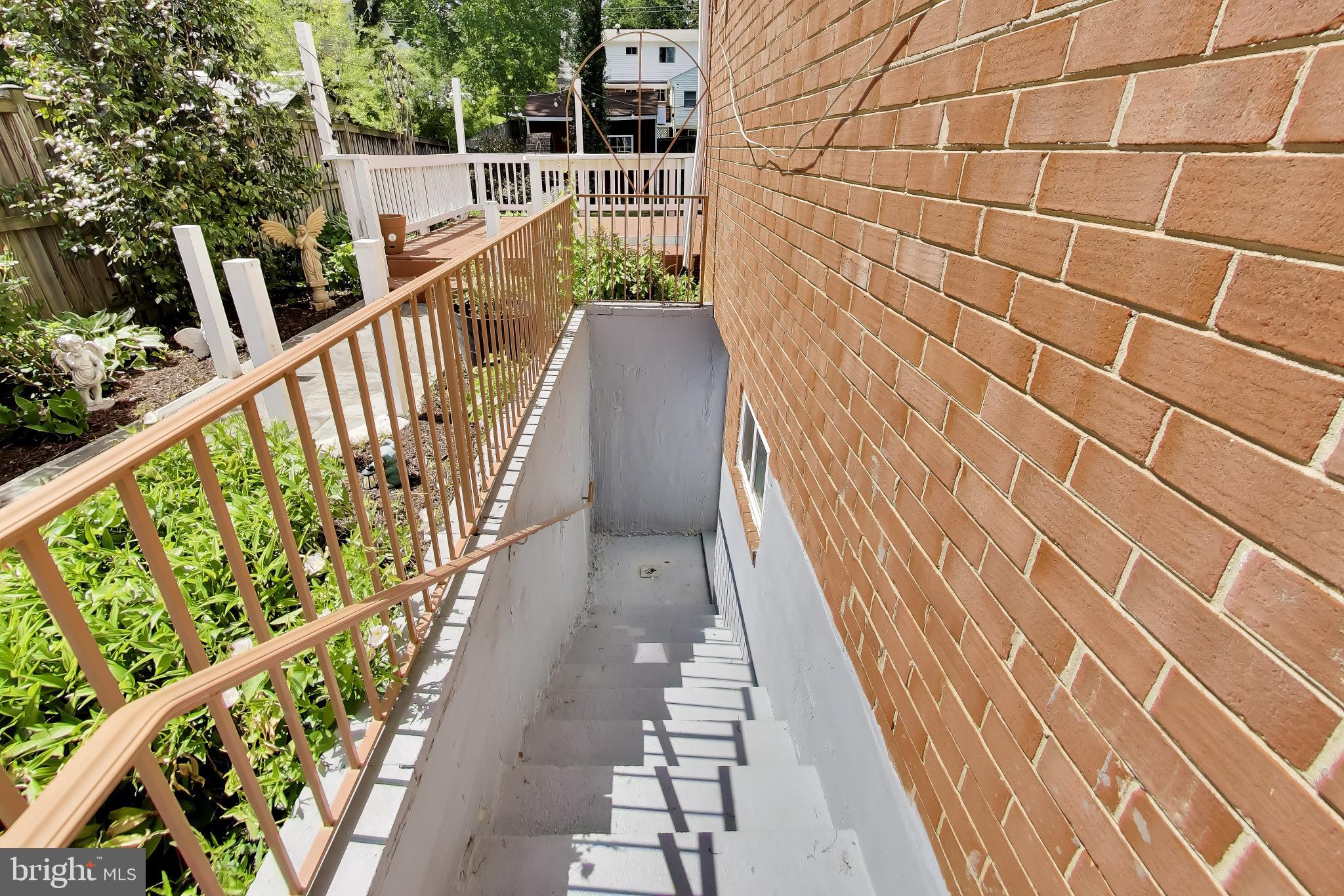 5510 Eastbourne Drive Springfield, VA 22151 - Photo 38 of 48