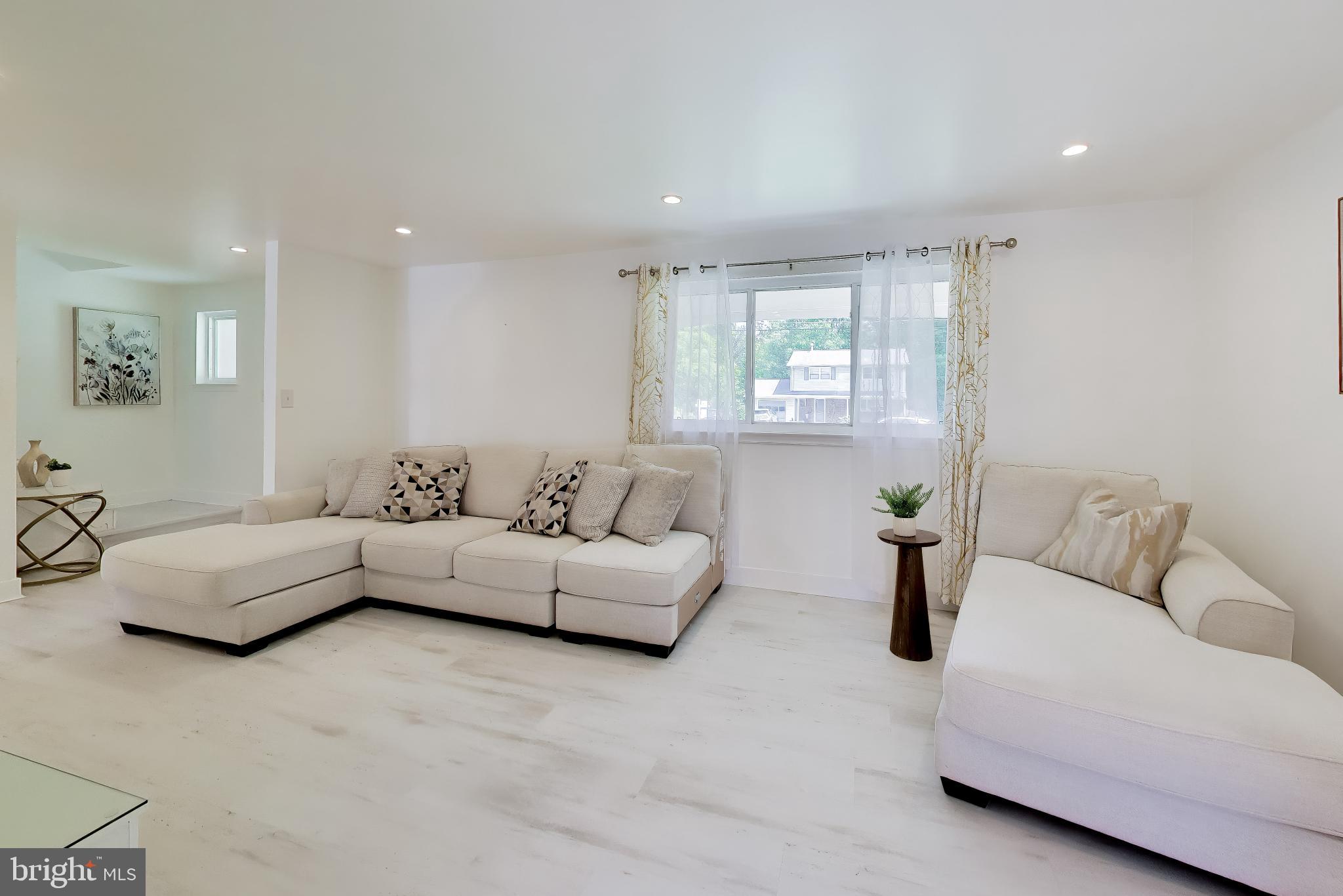 5510 Eastbourne Drive Springfield, VA 22151 - Photo 6 of 48