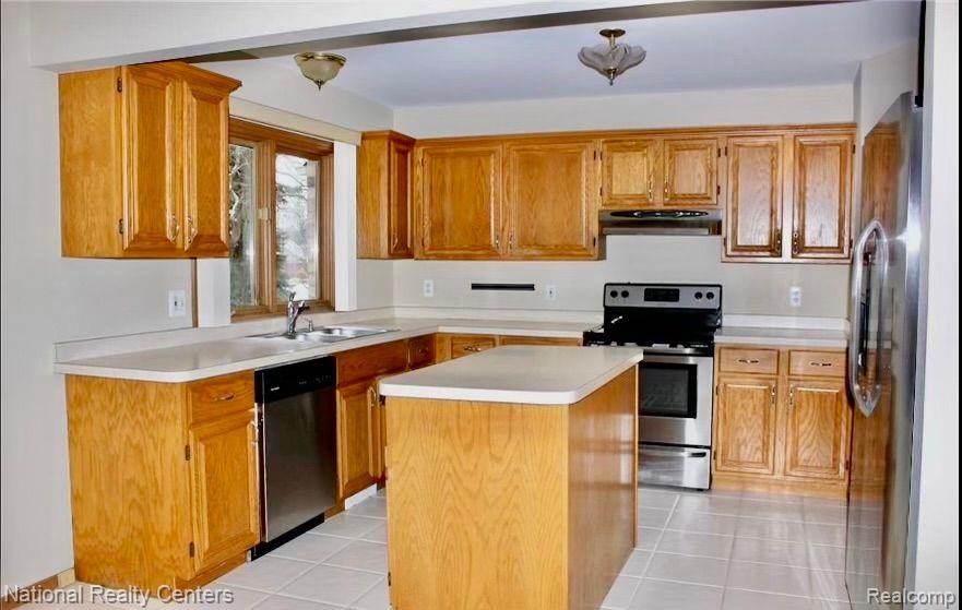 1263 Bembridge Drive Rochester Hills, MI 48307 - Photo 5 of 21