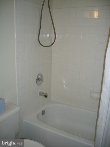 7446 Lone Star Road Lorton, VA 22079 - Photo 17 of 27 Bath